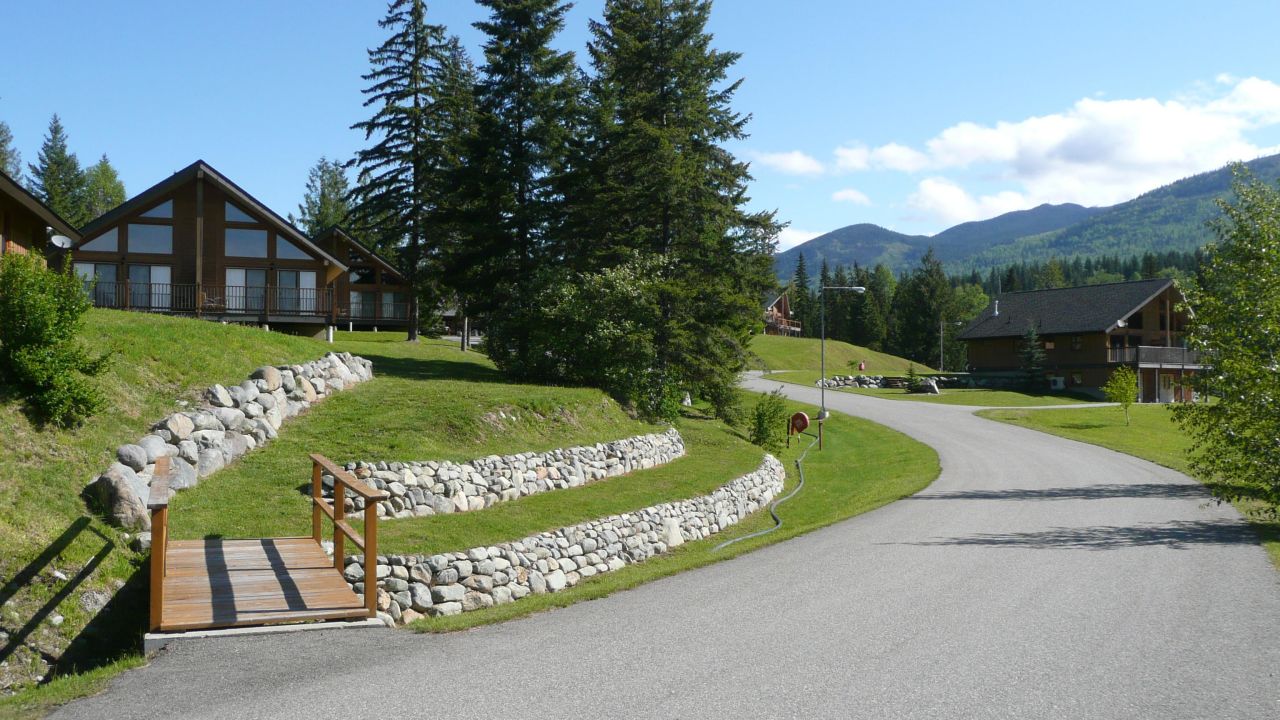 Alpine Meadows Resort Hotel-Juni 2025