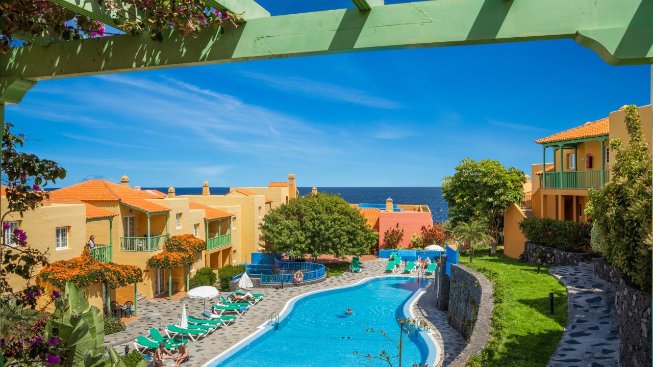 Apartamentos La Caleta Hotel-April 2025