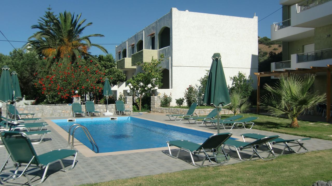 Apartments Manolis Hotel-April 2025