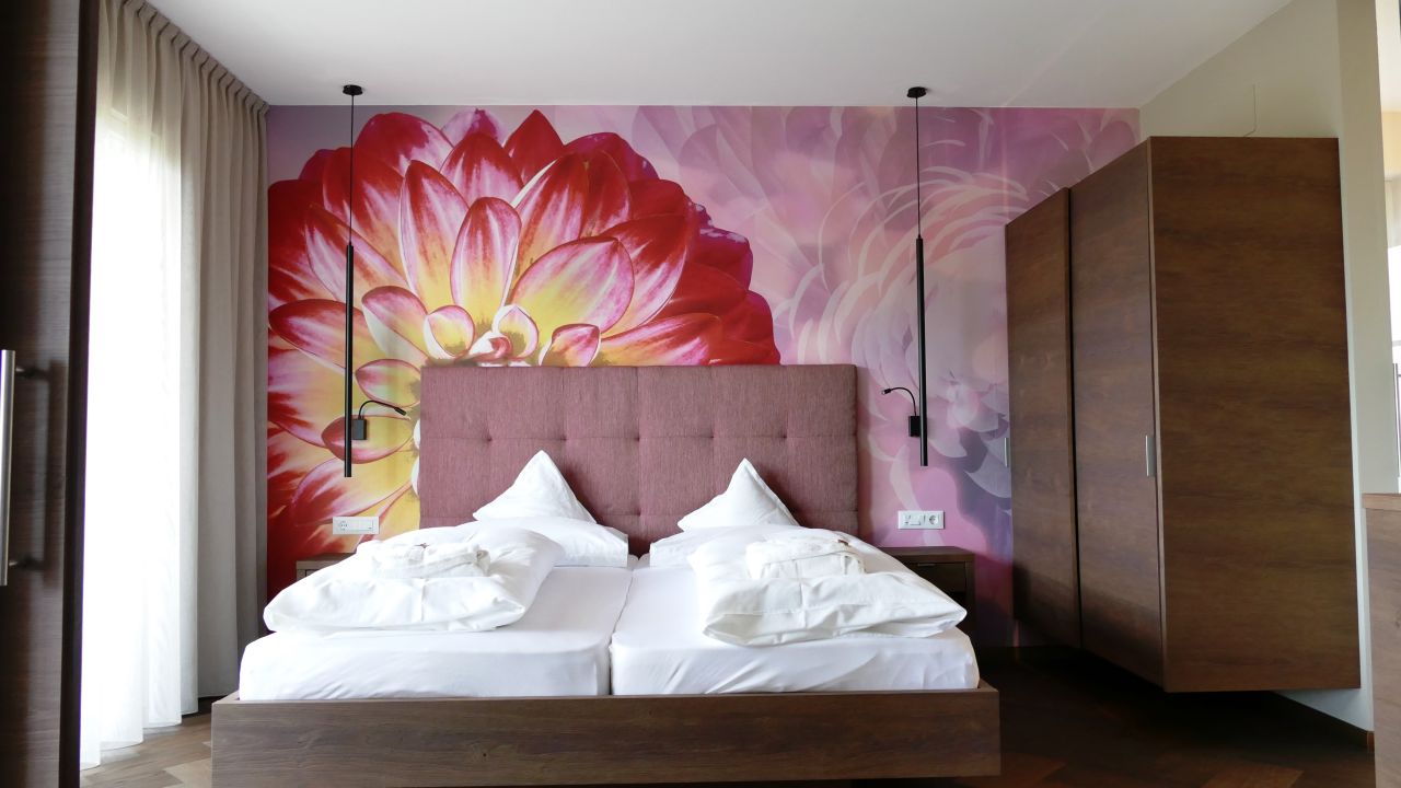 Baumgartner's Blumenhotel-Juni 2025