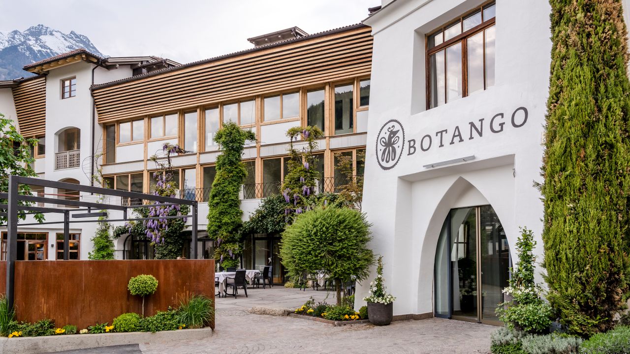 BOTANGO Hotel-April 2024