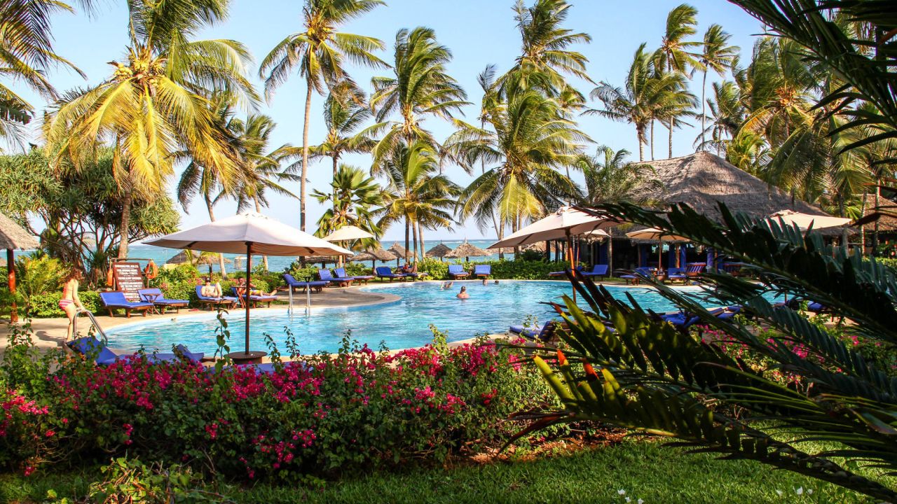 Breezes Beach Club & Spa Hotel-Juni 2025