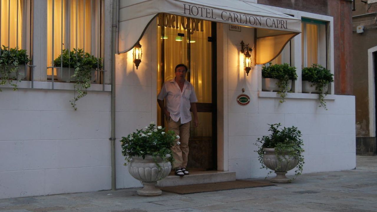 Carlton Capri Hotel-Juni 2025