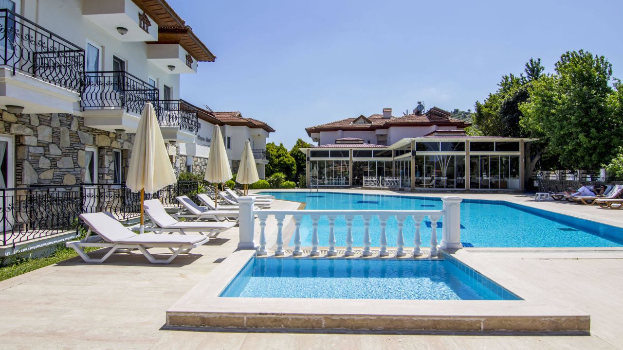 Centara Grand Beach Resort & Villas Hua Hin Hotel-Juni 2025