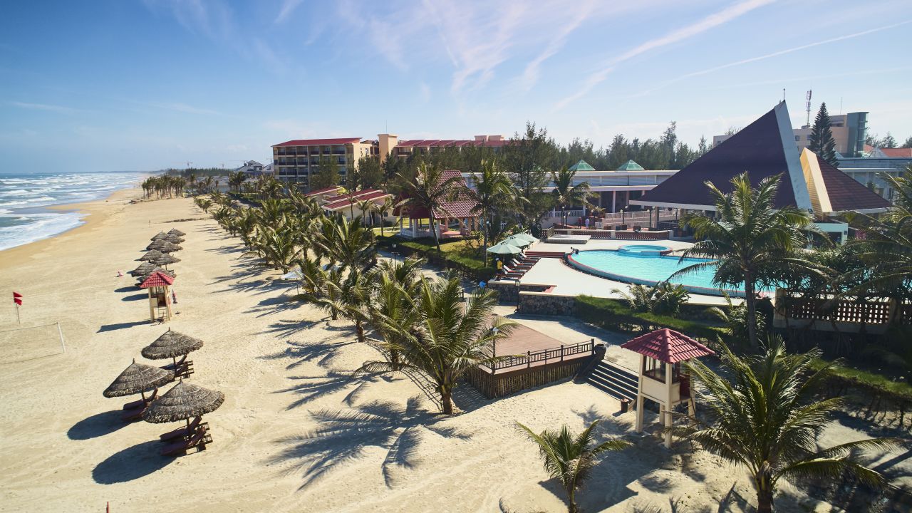 Centara Sandy Beach Resort Danang Hotel-Mai 2024