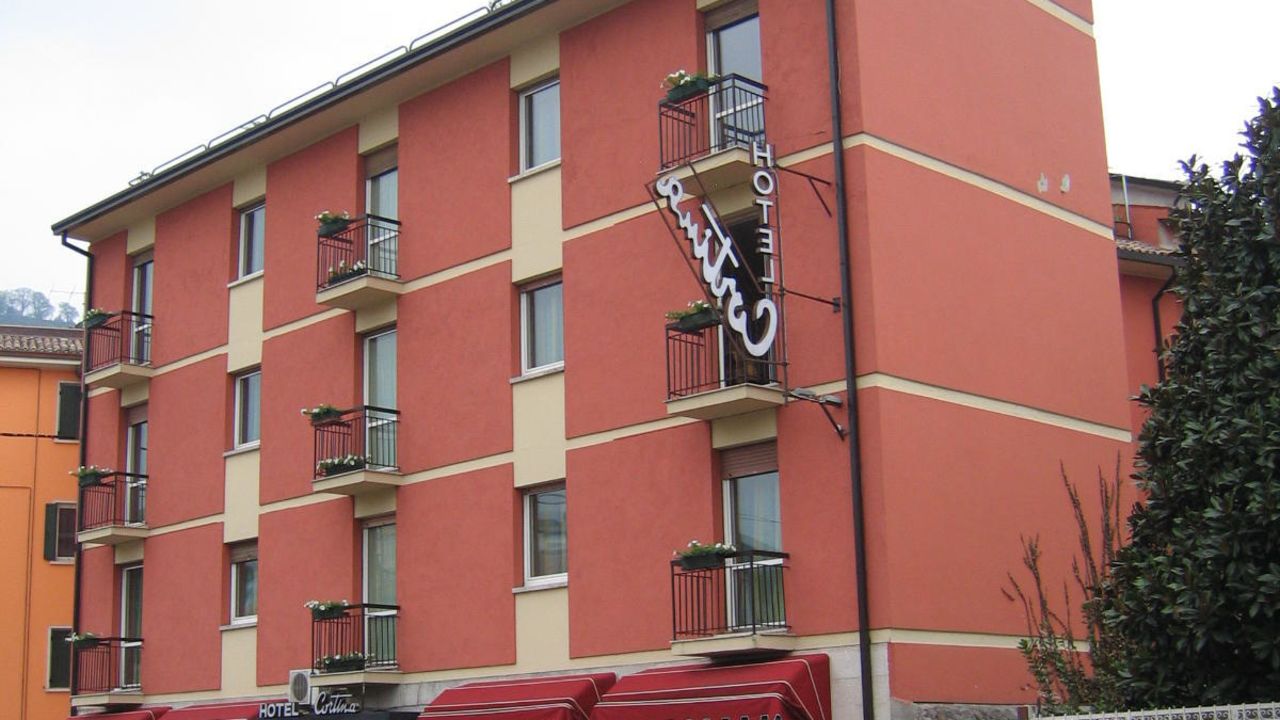 Cortina Hotel-Mai 2024