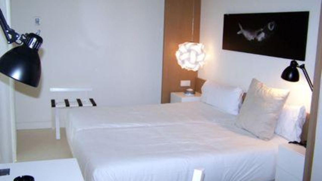 Denit Barcelona Hotel-April 2025