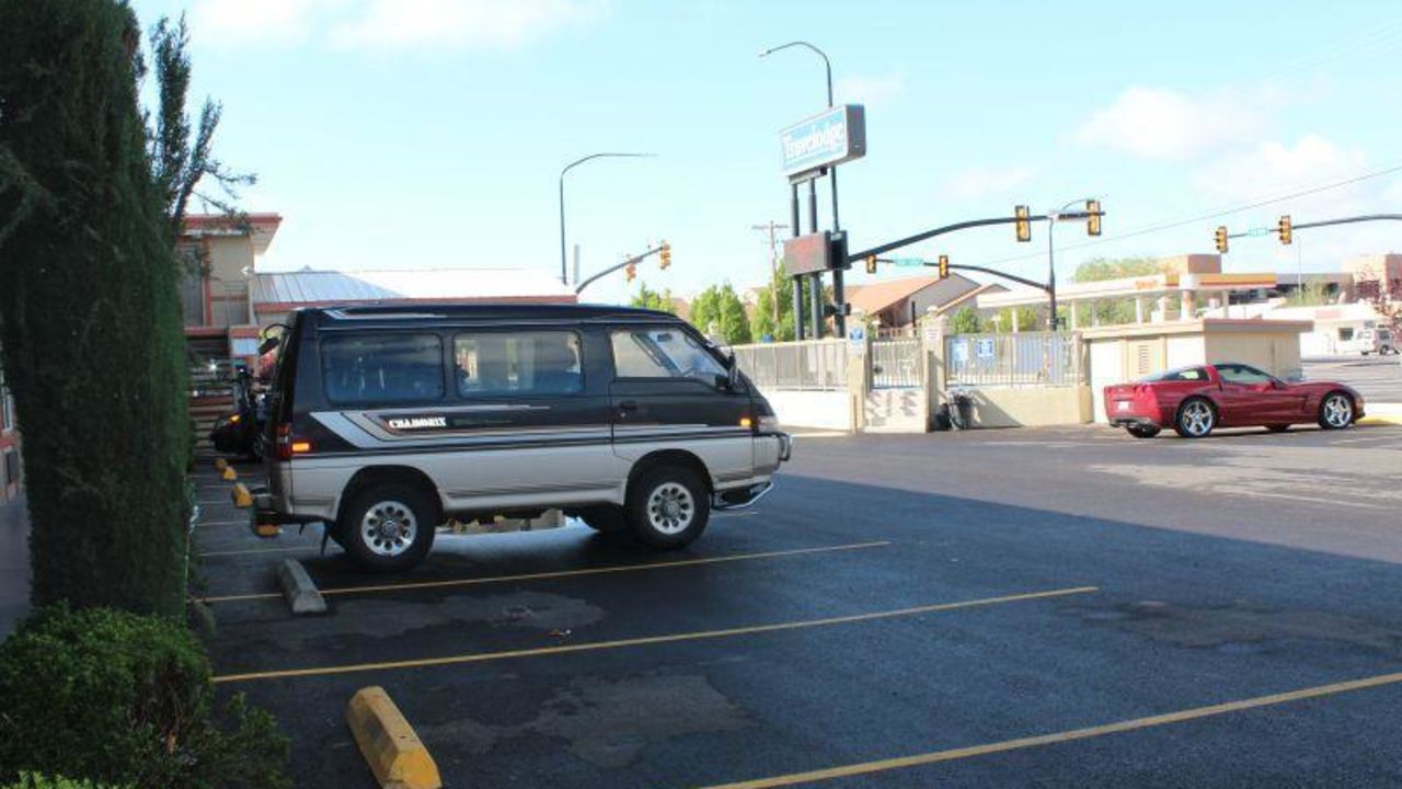 Econo Lodge in Hurricane Zion Park Are Hotel-April 2024