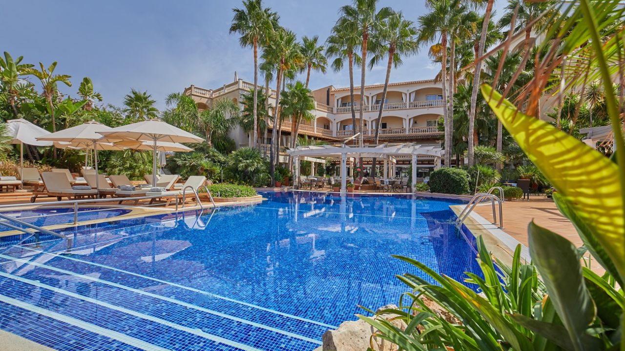 El Coto Hotel-April 2025