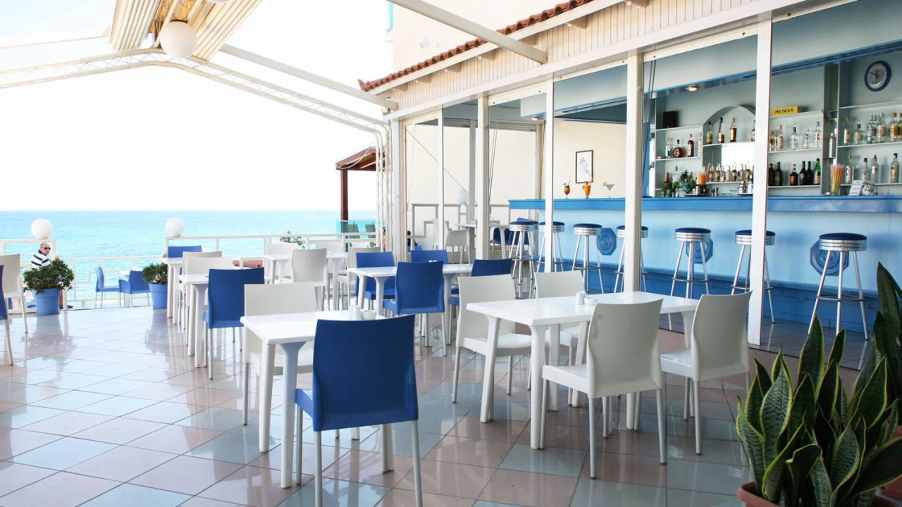 Evelyn Beach Hotel-Mai 2025