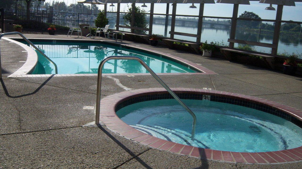 Executive Inn & Suites - Oakland Waterfront Hotel-April 2024