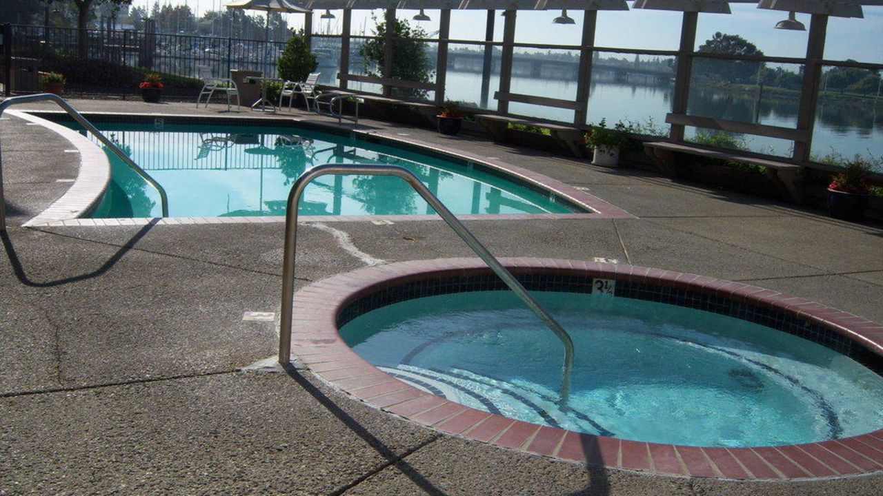 Executive Inn & Suites - Oakland Waterfront Hotel-April 2025