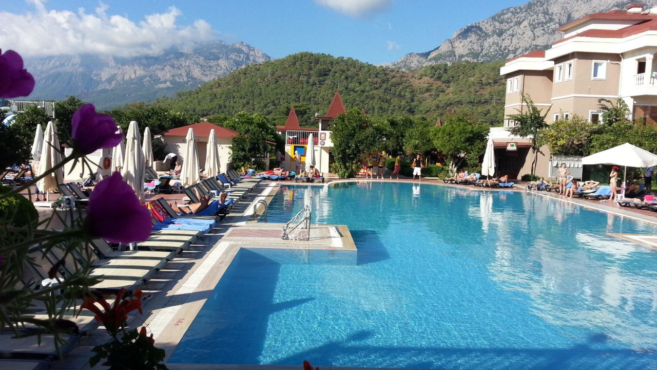 Garden Resort Bergamot Hotel-September 2025