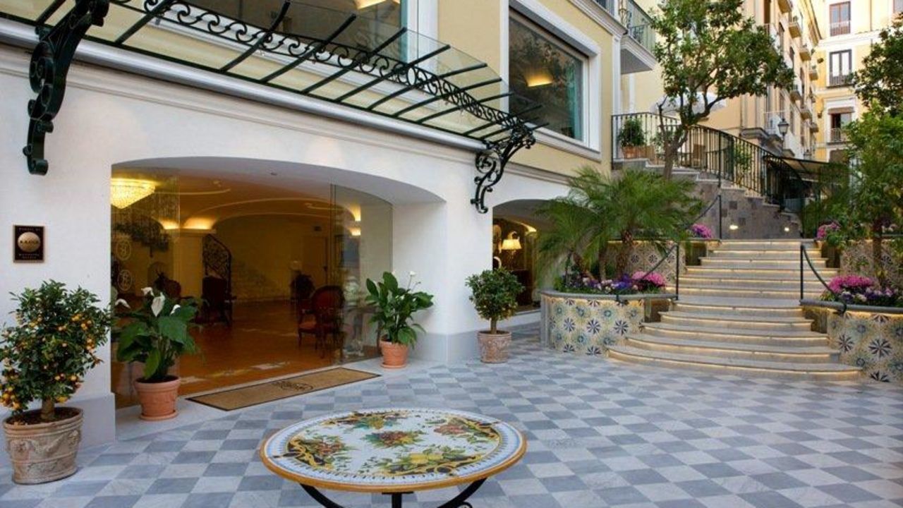 Grand La Favorita Hotel-Juni 2025