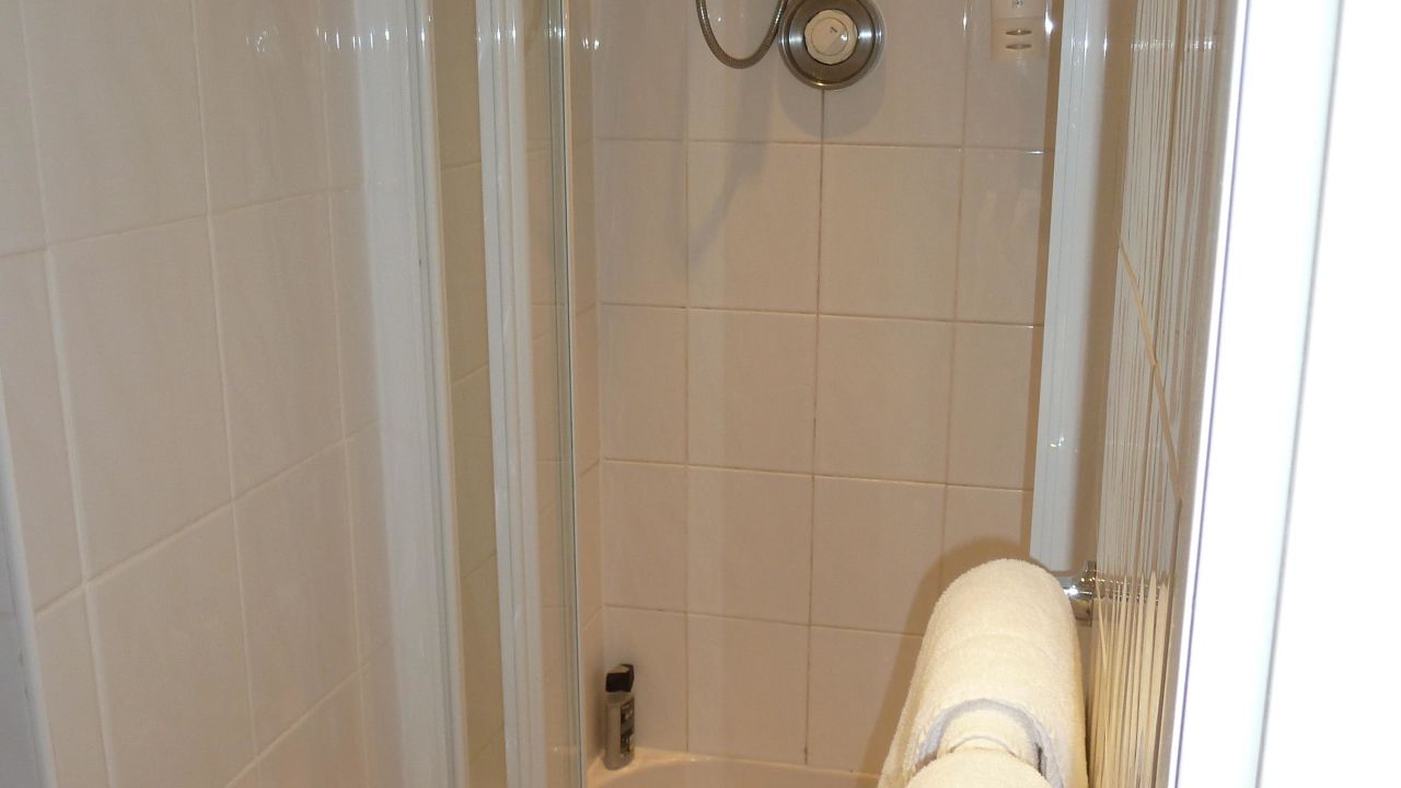 Holiday Villa Hotel-Mai 2025