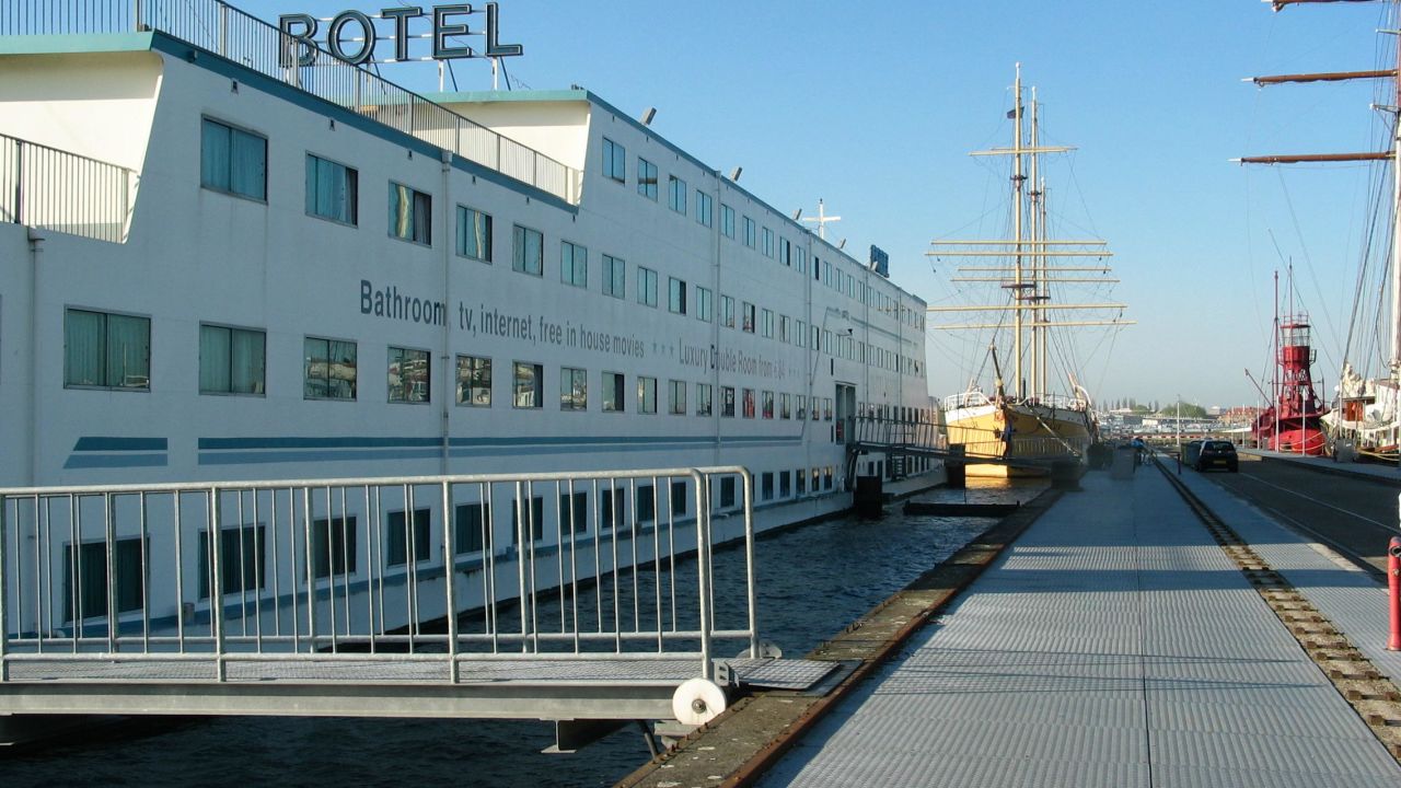 Hotelschiff Amstel Botel-April 2024