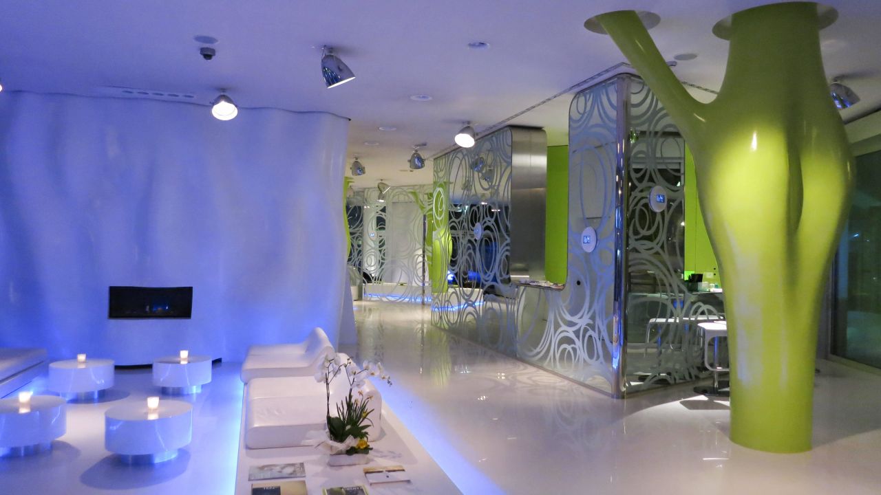 I-Suite Hotel-Juni 2025