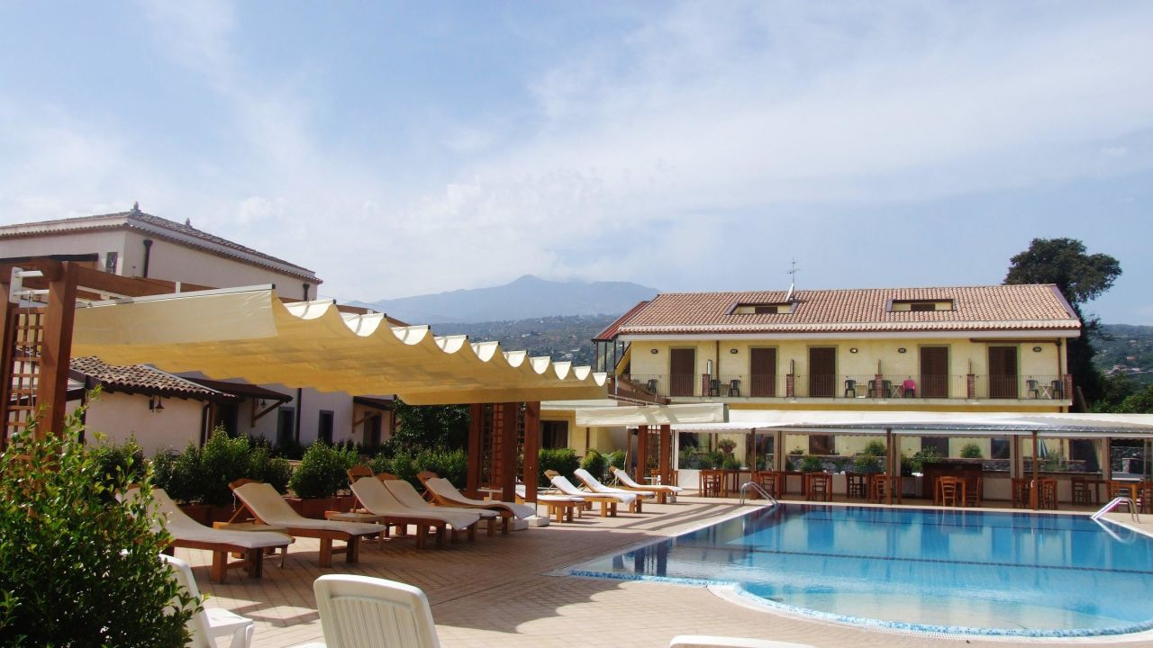 La Terra dei Sogni Farm House Hotel-Juni 2025