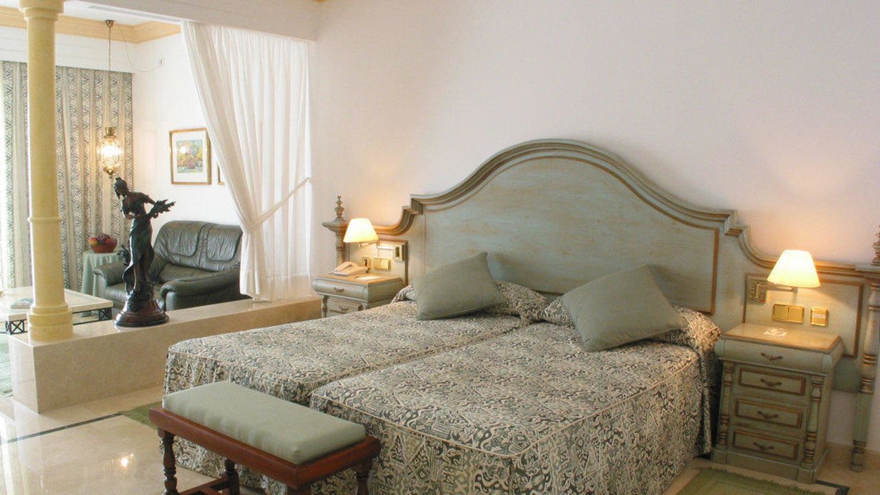 Luci del Faro Hotel-Juni 2025
