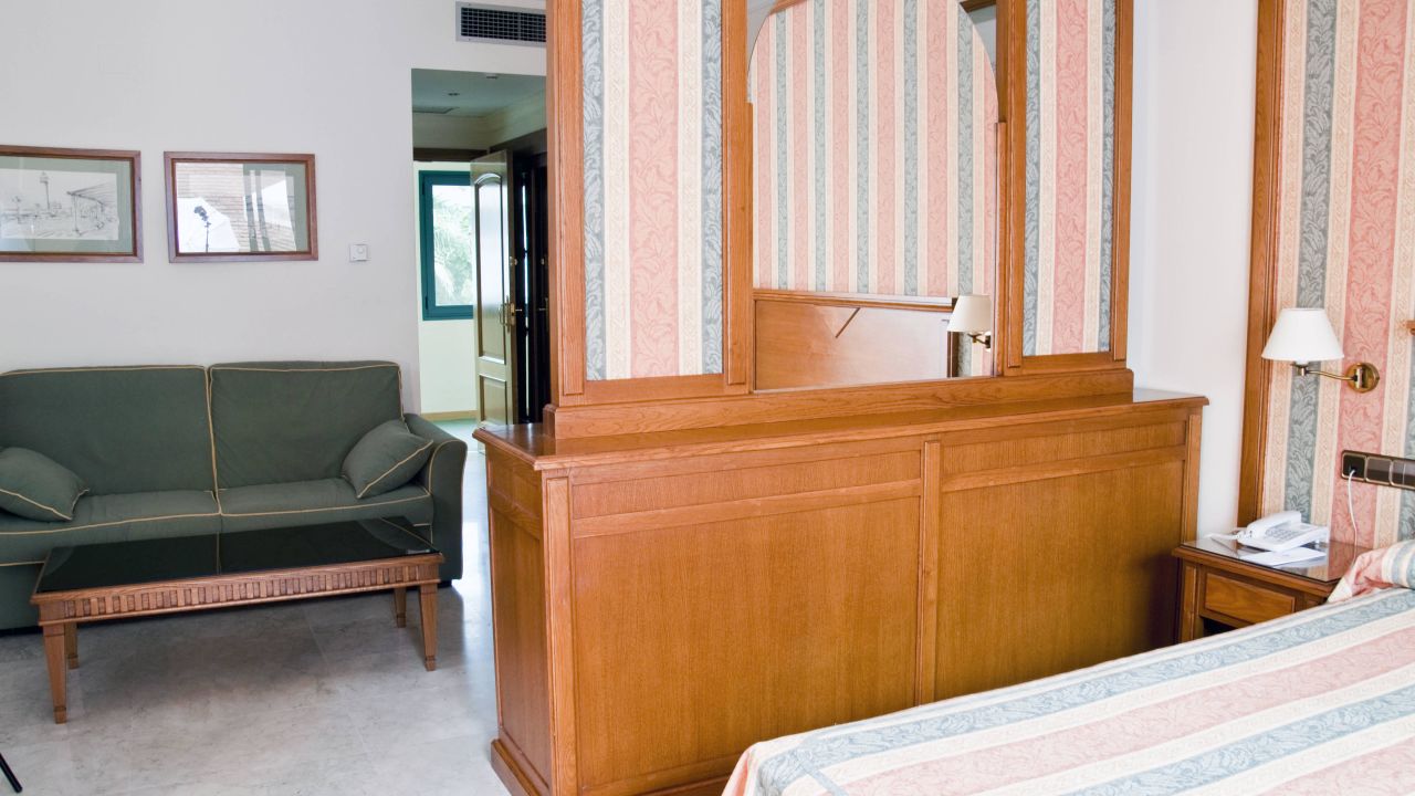 Mainake Hotel-Juni 2025