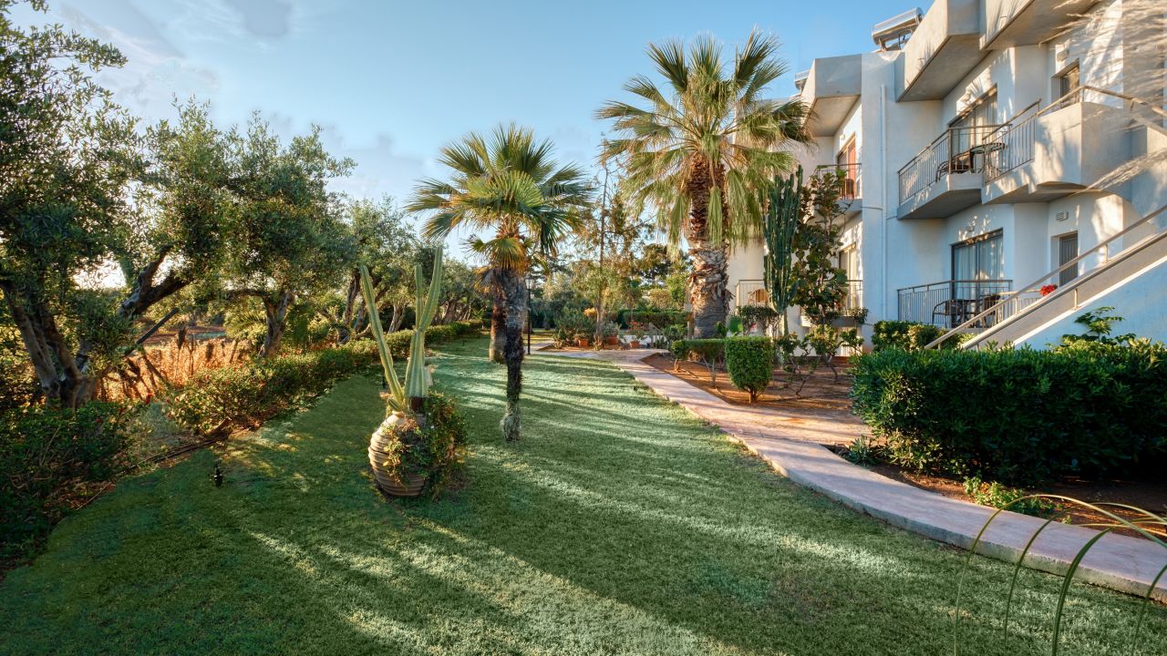 Oasis Beach Hotel-April 2025
