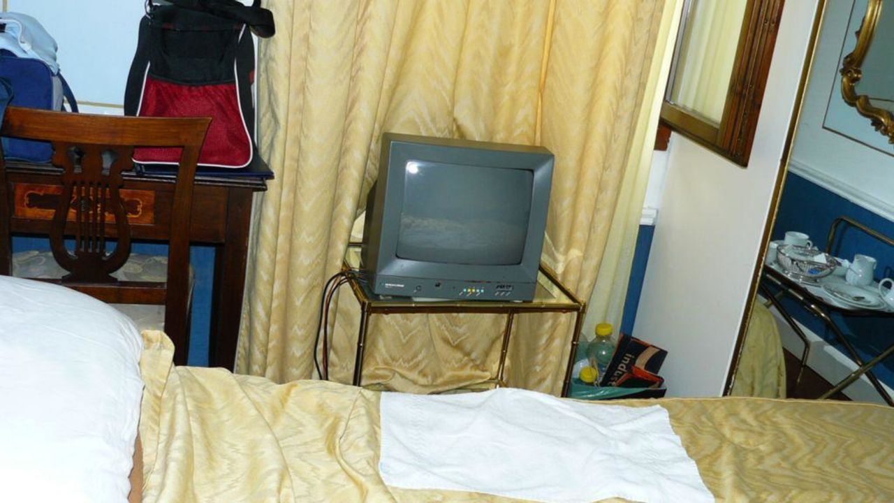 Pantalon Hotel-April 2025