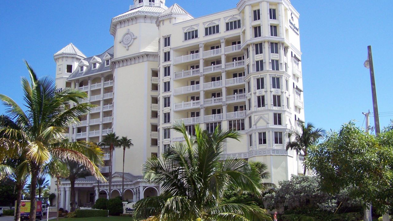 Pelican Grand Beach Resort Hotel-Mai 2024