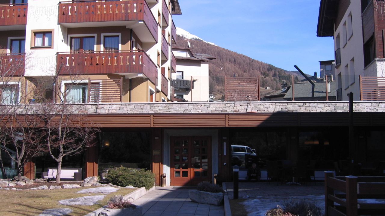 Rezia Hotel-Mai 2025