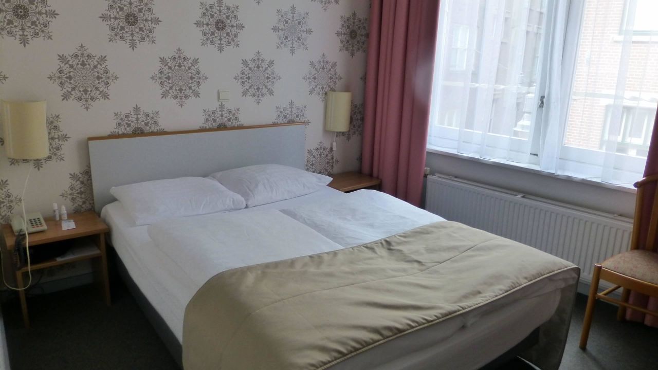 Rho Hotel-Juni 2025