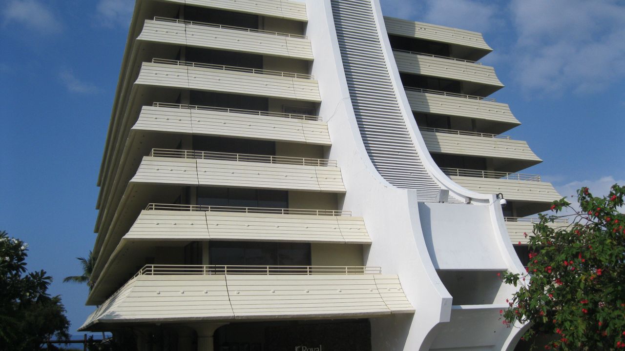 Royal Kona Resort Hotel-April 2024