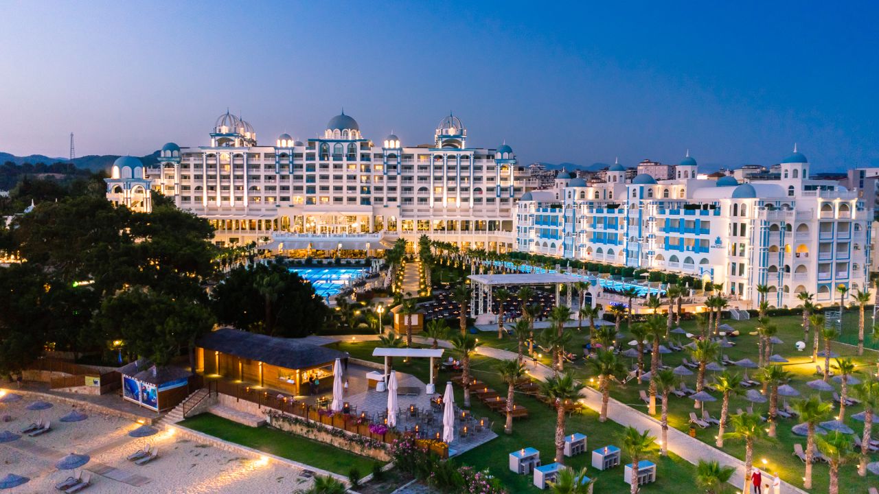 Rubi Platinum Spa Resort & Suites Hotel-Mai 2025