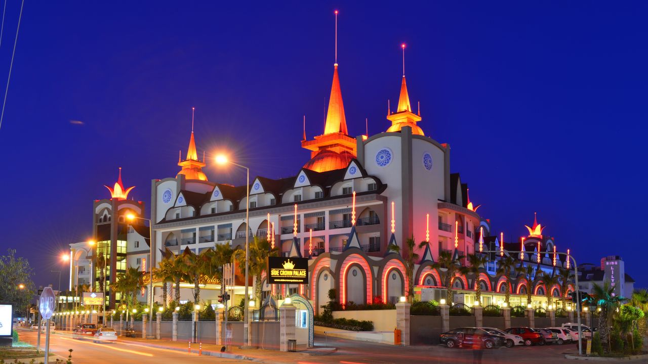 Side Crown Palace Hotel-April 2025