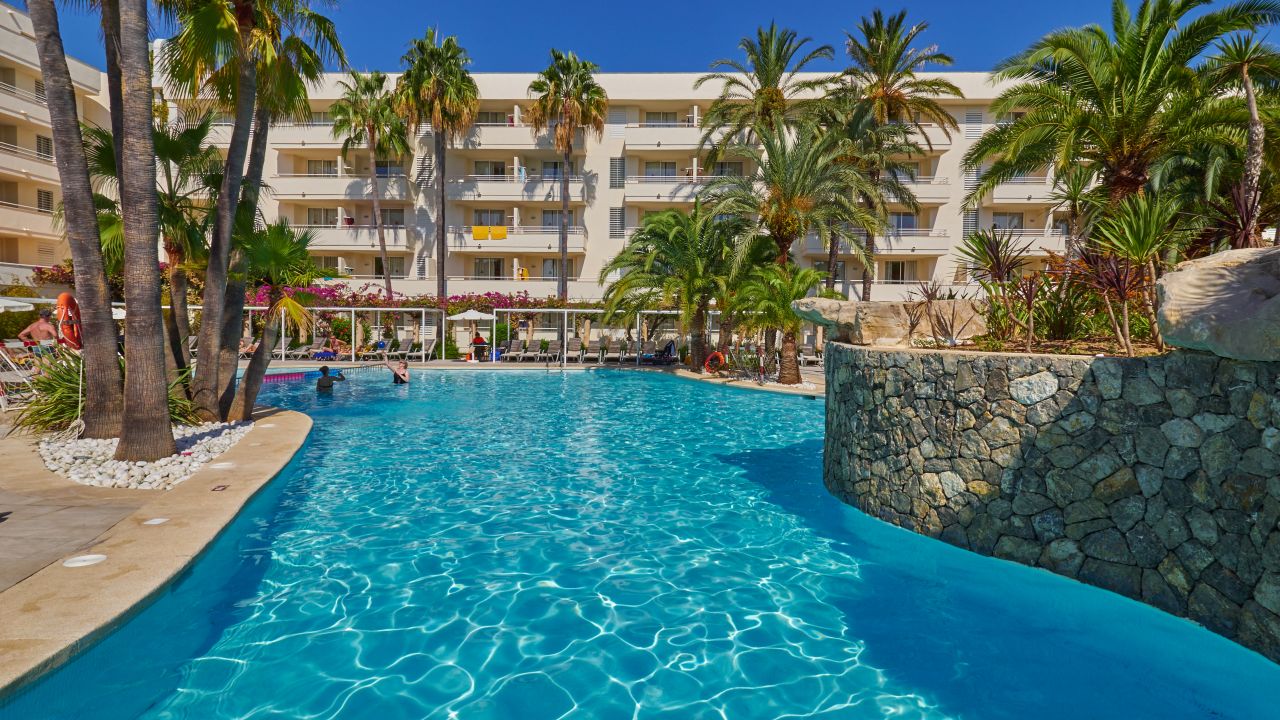 Som Rosella Hotel-April 2025