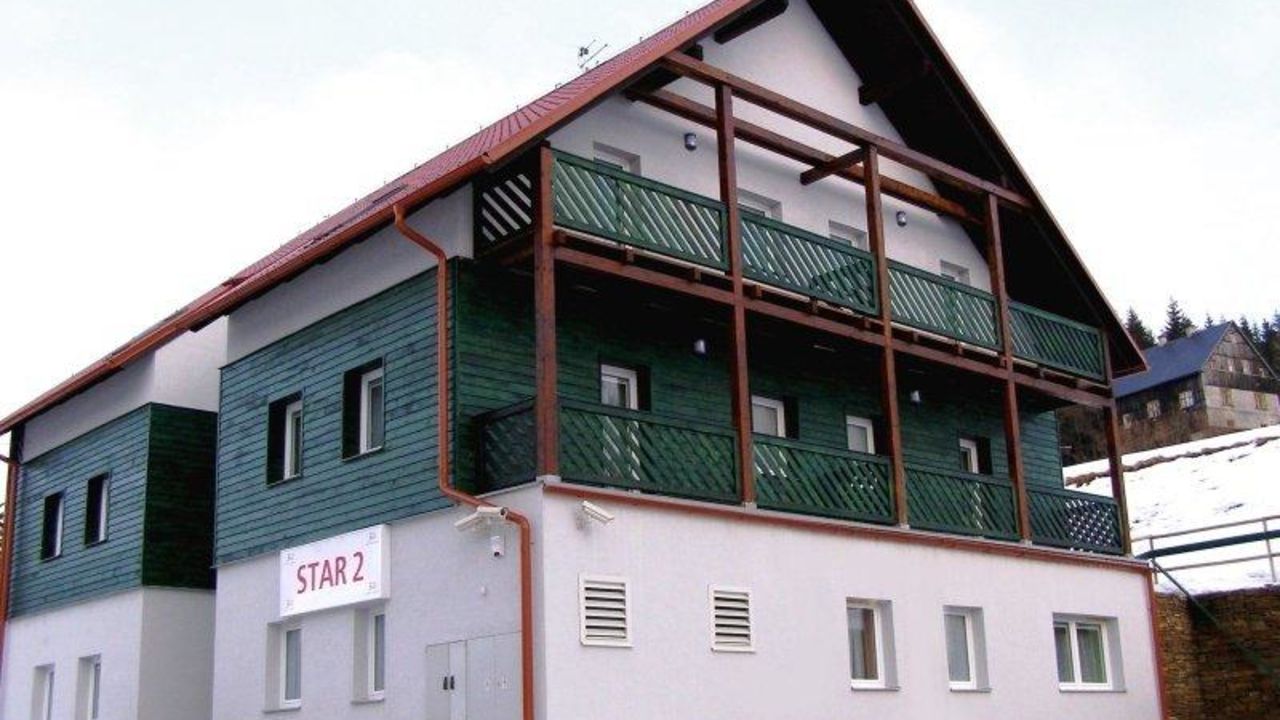 Star 1, 2 Hotel-Mai 2024