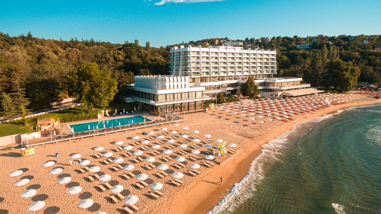 The Palace Hotel-Juni 2025