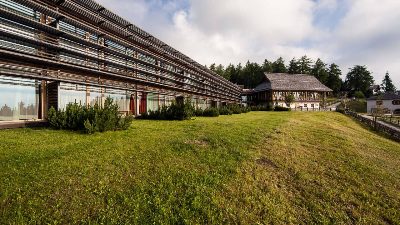 Vigilius Mountain Resort Hotel-April 2025