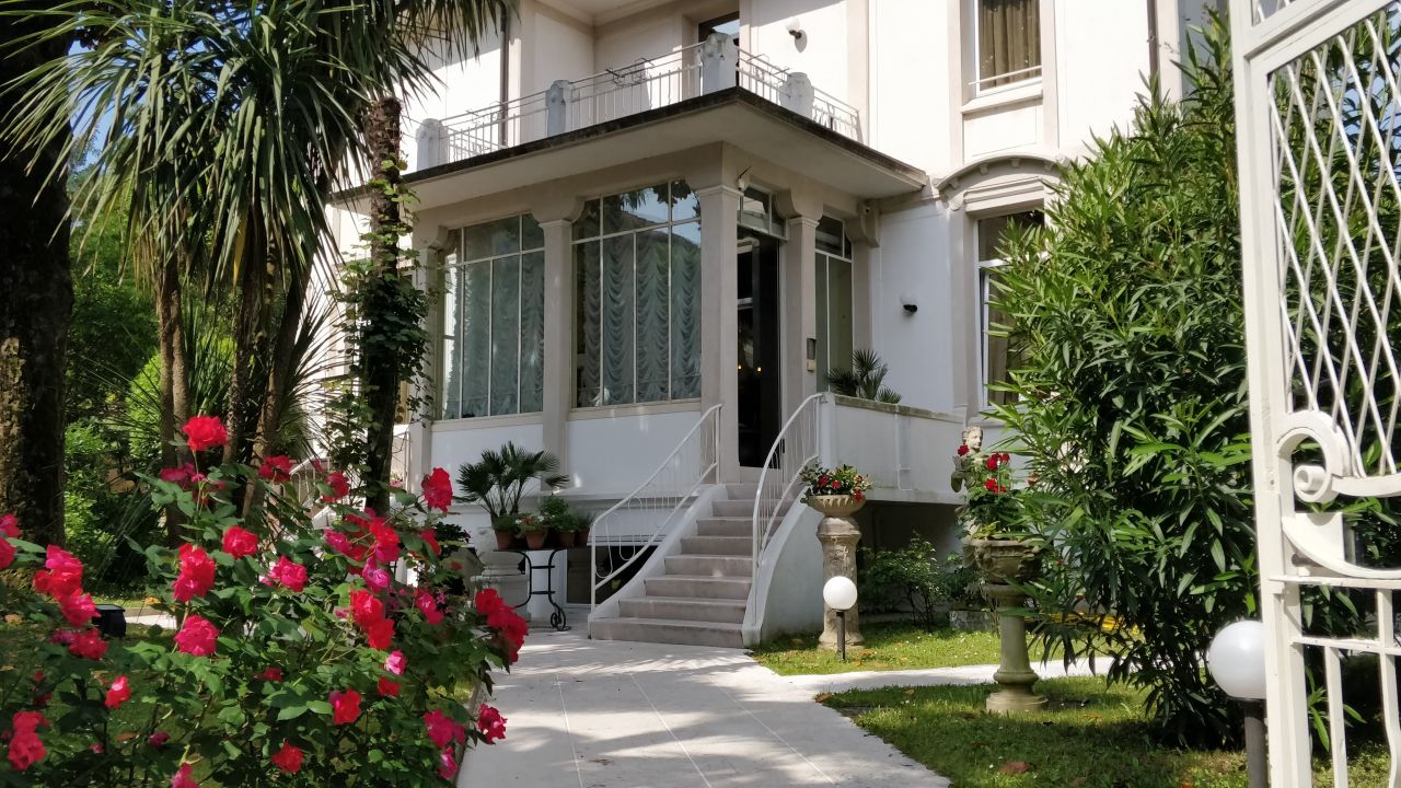 Villa Delle Palme Hotel-April 2024
