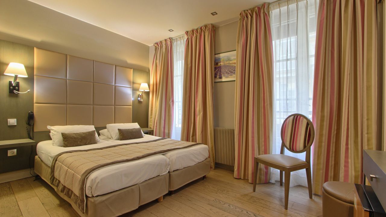 Villa Margaux Opéra Montmartre Hotel-Mai 2024