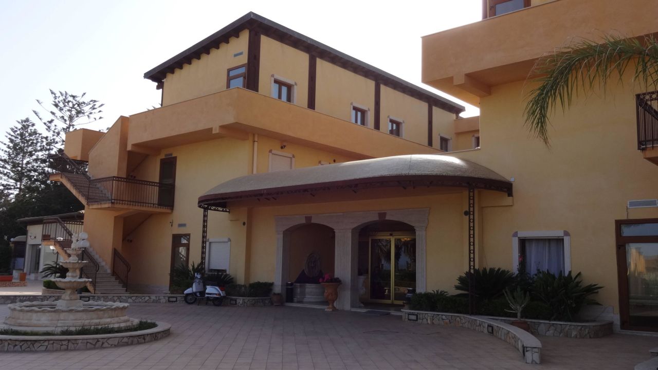Villa Romana Hotel-Mai 2025