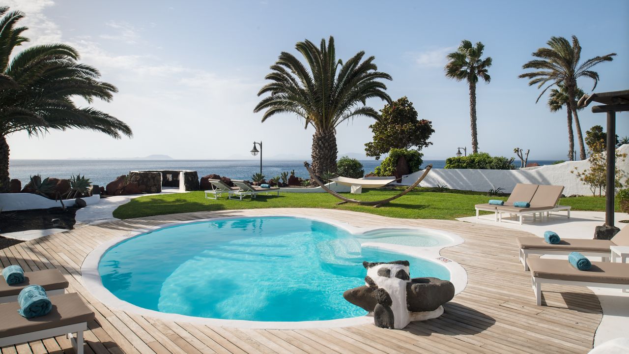 Villas Heredad Kamezi Hotel-April 2025