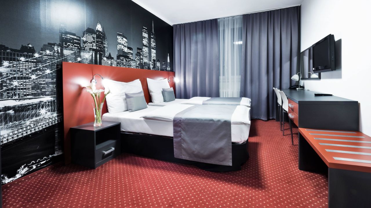 Vista Hotel-April 2025