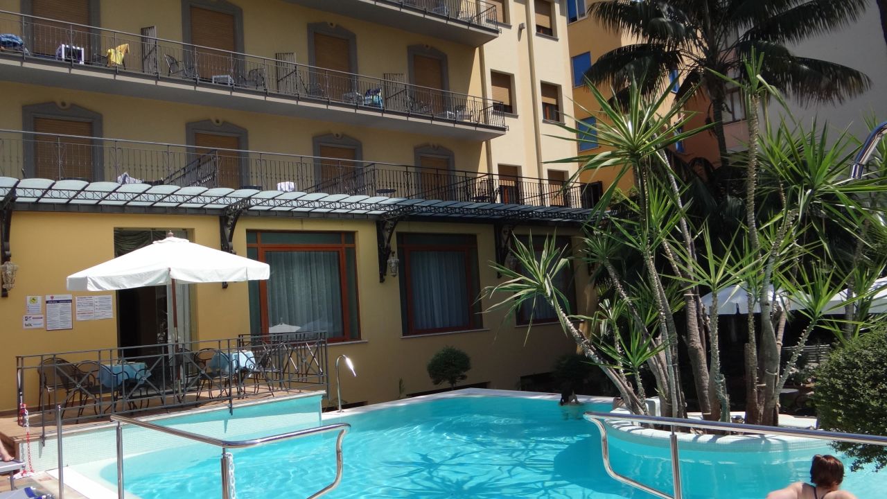 Zi Teresa Hotel-Mai 2025